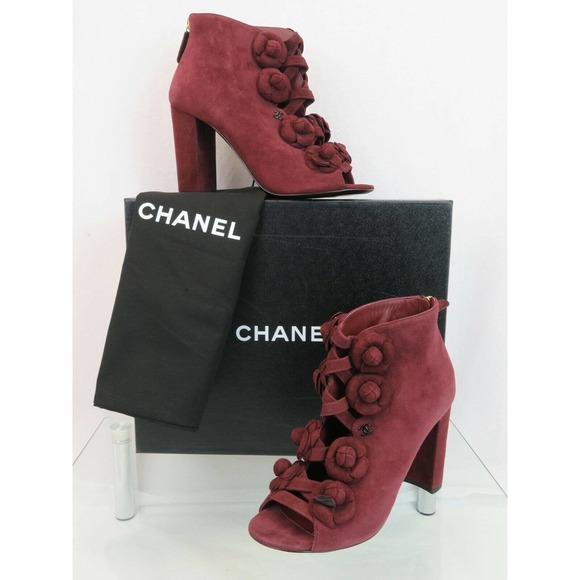 CHANEL G33035 BURGUNDY SUEDE CAMELLIA FLOWER OPEN TOE LOGO SHORT BOOTS PUMPS 37 - Picture 1 of 12